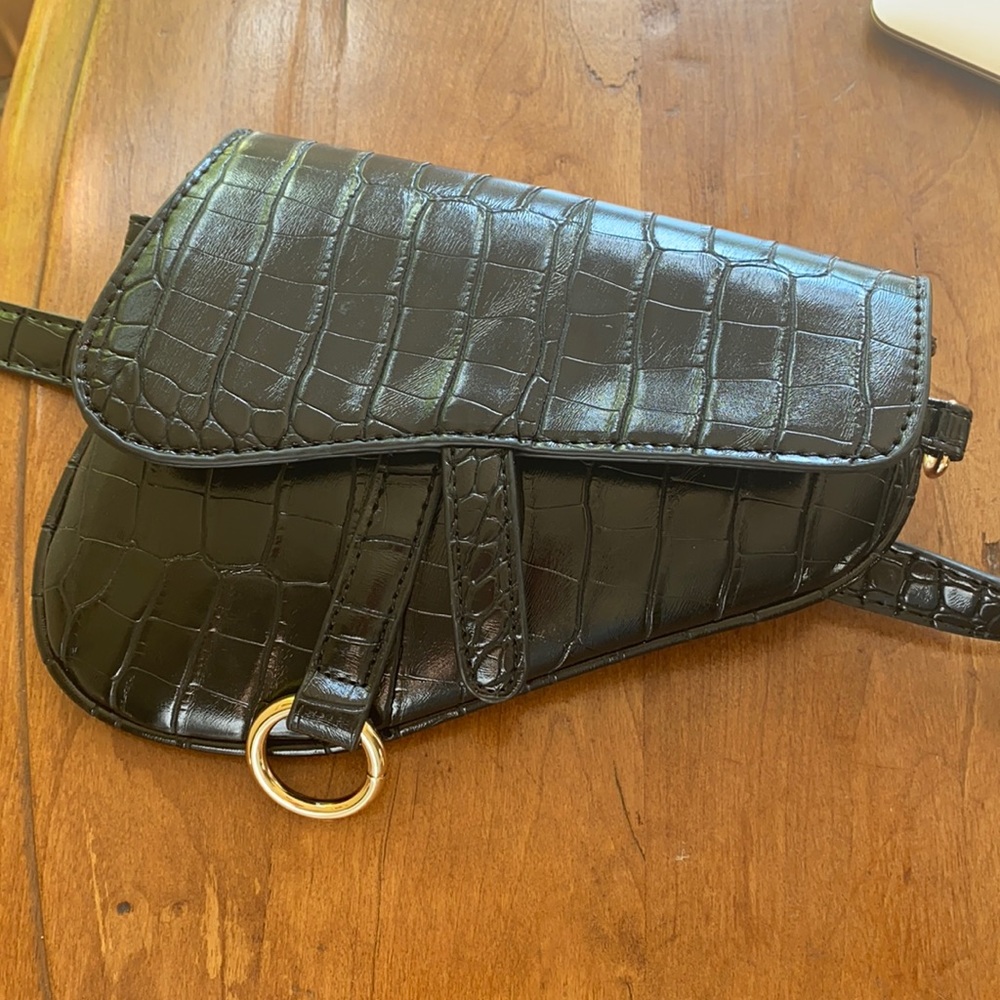 Croc embossed saddle bum bag, waist belt